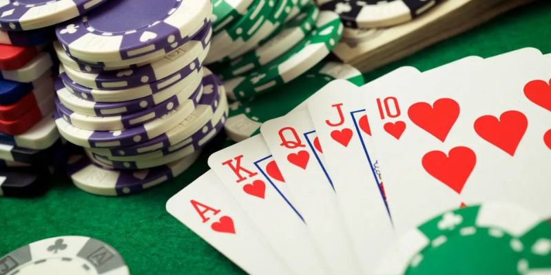 Một số cách chơi Poker hiệu quả được chia sẻ trên trang 8Live